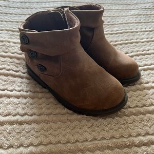 Blowfish Brown Ankle Boots with Side Zipper and Decorative Strap